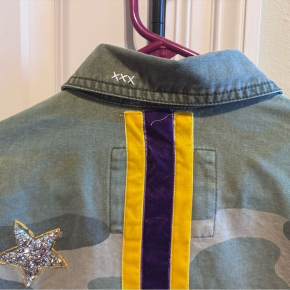 Levi's Green Camouflage Jean Jacket with Star Details - Picture 10 of 16